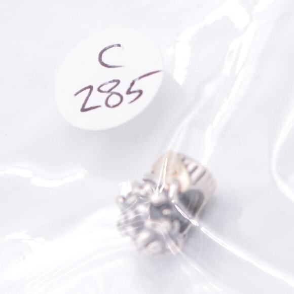 Authentic PANDORA Bouquet of Flowers Charm - 790441 - Picture 13 of 14